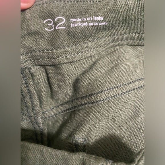 THE ADI MID-RISE FRAYED RELAXED FLARE PANTS BY PILCRO: LINEN EDITION - Picture 5 of 6